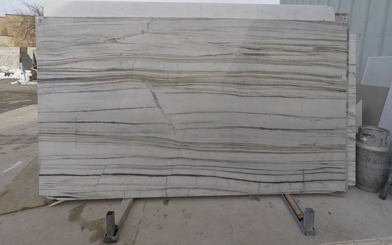 Remanente de mármol La Strada, 123 por 69 pulgadas